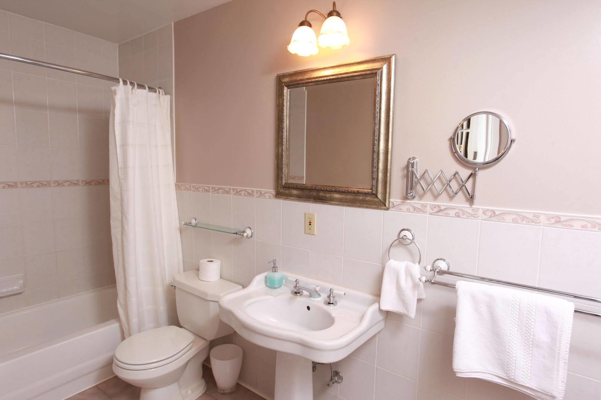 Rosemount Inn Кингстон Экстерьер фото